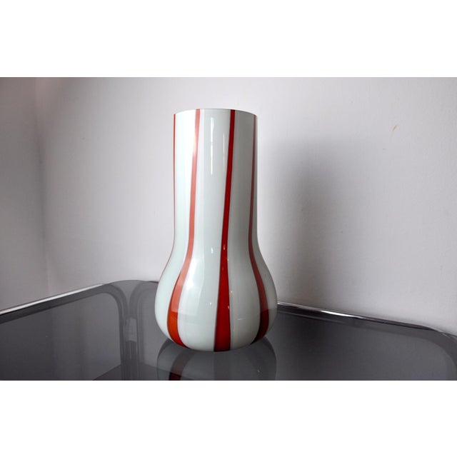 Very beautiful and large lollipop vase designed and produced by master glassmakers in Murano, Italy, in the 1960s. Large...
