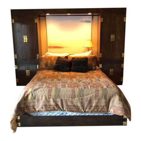 Henredon Scene One Campaign Style Queen Bedroom Set Set Of 6