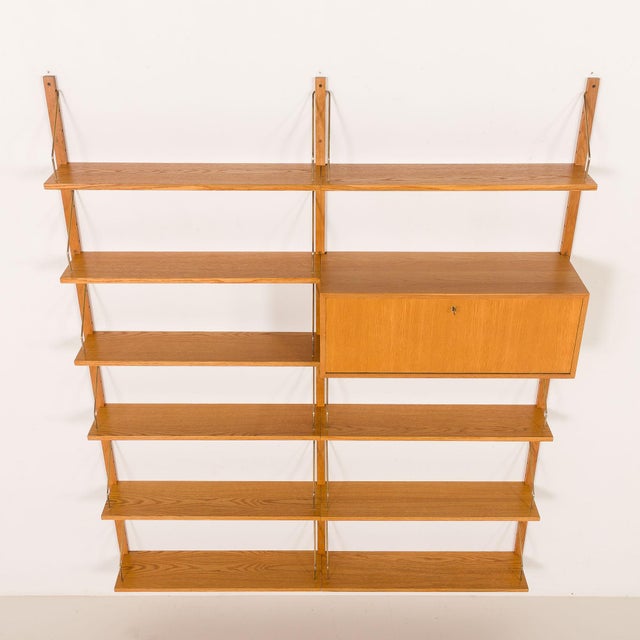 Metal Mid-Century Scandinavian Oak Wall Unit in the style of Cadovius, Denmark, 1970s For Sale - Image 7 of 17