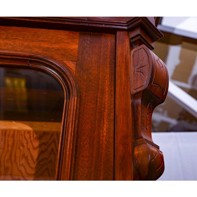 19th Century Victorian Walnut Bookcase / Display Cabinet For Sale - Image 10 of 13
