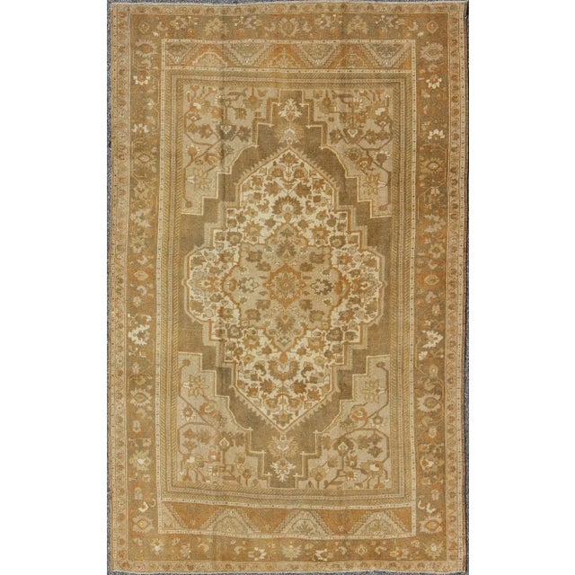 Mid 20th Century Vintage Turkish Oushak Rug With Ivory, Tan, Light Brown Floral Medallion Design For Sale - Image 9 of 9