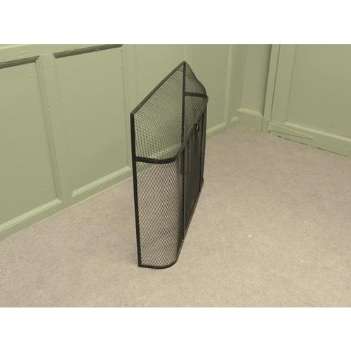 Curve Top Fire Guard in Iron, 1960s For Sale - Image 6 of 7