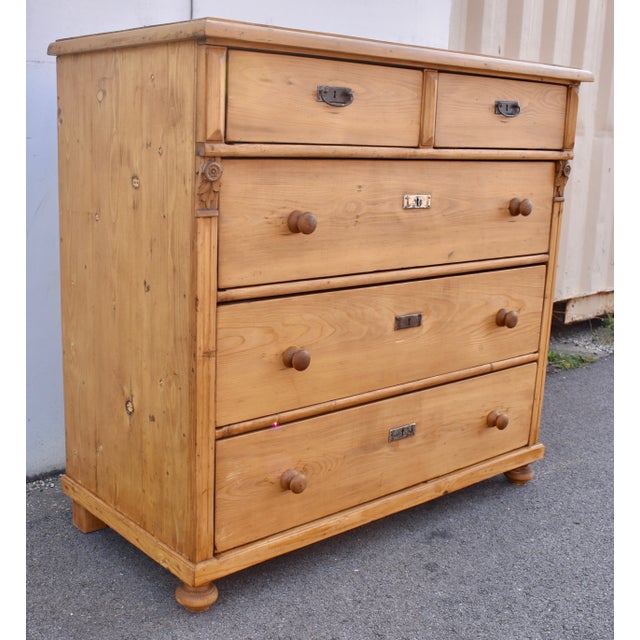 Hand-made quarter round molding creates a bold step-down edge to the top of this handsome chest. The top two drawers stand...