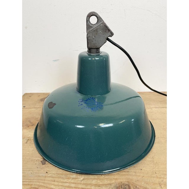 Industrial Green Enamel Factory Lamp with Cast Iron Top, 1960s For Sale - Image 10 of 15