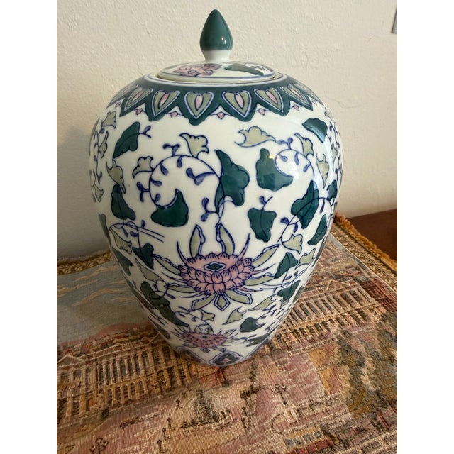 1970s Vintage Chinese Polychrome Porcelain Ginger Jar With Lotus & Vine Motif For Sale - Image 5 of 6