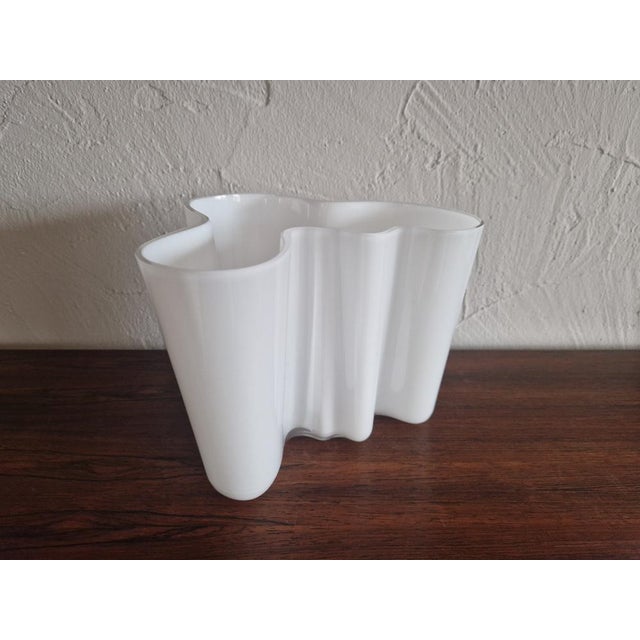 Original old Savoy vase by Alvar Aalto, the vase still has the old scratch mark "Alvar Aalto 3030" from the 1960s on the...