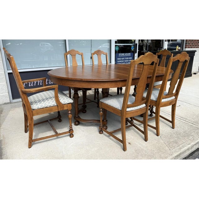 Early 20th Century 7 Piece j.b. Van Sciver Co. Refinished Antique Oak Round Dining Set With Two Leaves For Sale - Image 5 of 18