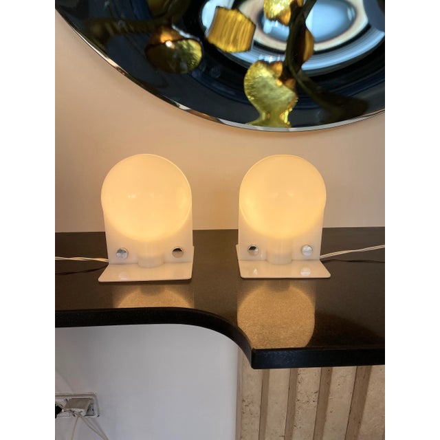 Metal Pair of Lucite Lamps Sirio by Brazzoni Lampa for Harvey Guzzini. Italy, 1970s For Sale - Image 7 of 13