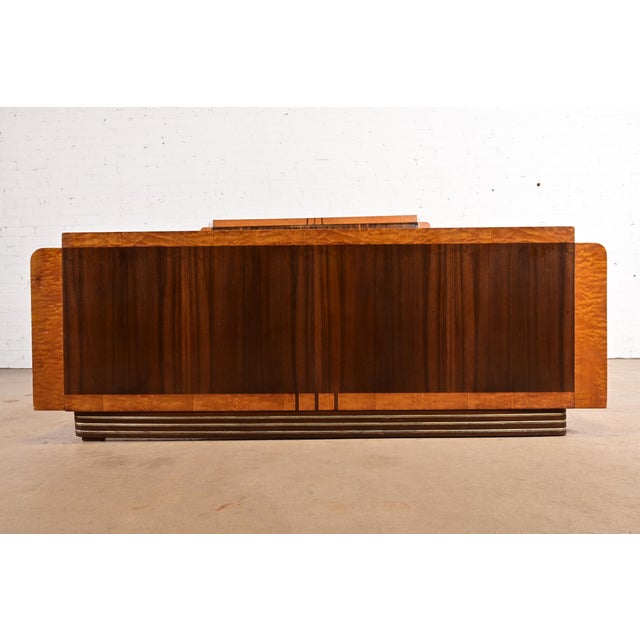 Brown Leo Jiranek for Grand Rapids Furniture Art Deco Walnut and Burl Wood Queen Size Bed, 1930s For Sale - Image 8 of 10