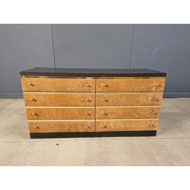 Vintage Italian Chest of Drawers in Velvet, 1970s, in Very Good conditions. Designed 1970 to 1979