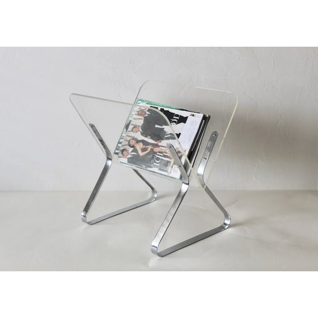 Vintage 1970s Milo Baughman Style Lucite Chrome V-Shape Magazine Rack For Sale - Image 12 of 12