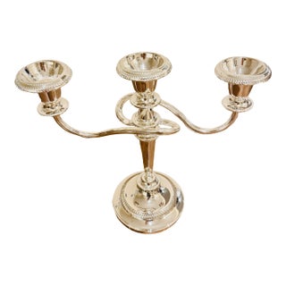 ✨ Vintage English Silver-Plated Three-Arm Candelabra ✨ Classic, Timeless Form For Sale