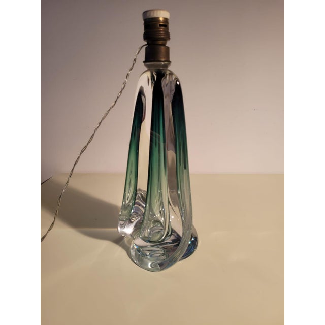 Emerald Green Crystal Table Lamp attributed to Val Saint Lambert, 1950s For Sale - Image 13 of 15