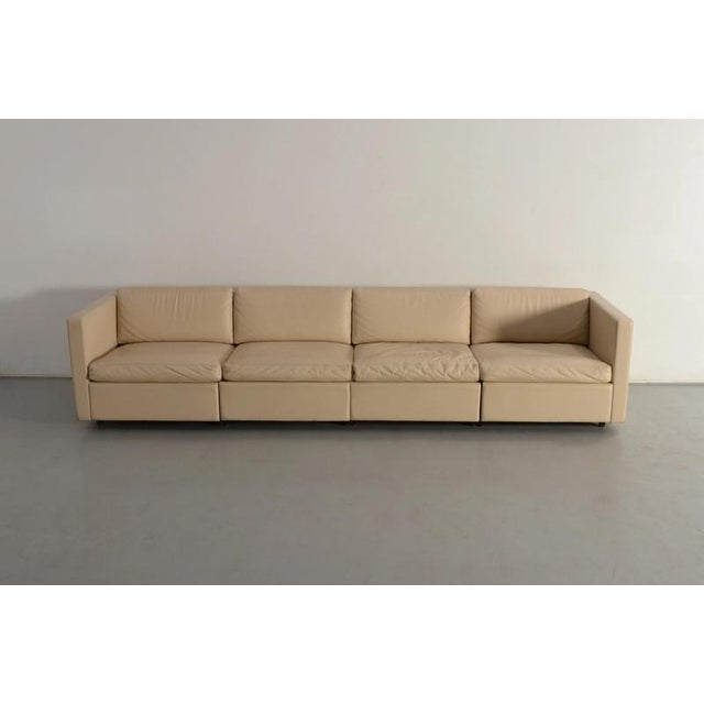 1970s Mid-Century White Leather Sofa and Cube Club Chairs by Charles Pfister for Knoll International For Sale - Image 5 of 5