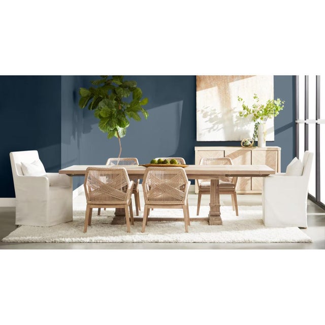 This extendable dining table delivers serious flexibility for family dinners and gatherings, stretching from a compact 78...