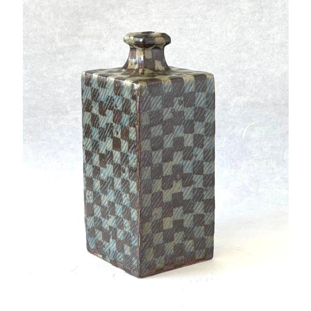 A Stunning Stoneware Vase by Japanese Living National Treasure, Tatsuzo Shimaoka. For Sale - Image 4 of 15