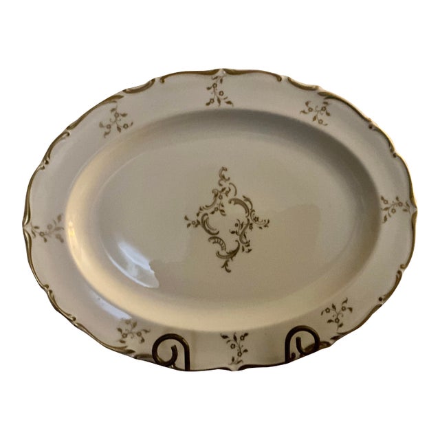 English Serving Dish by Royal Doulton. Monteigne H4954 For Sale