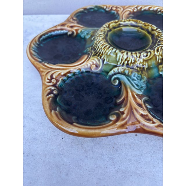 Rustic French Green Majolica Oyster Plate, Circa 1900 For Sale - Image 3 of 5