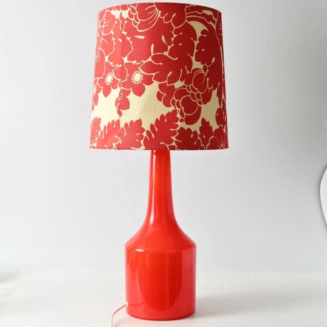 Ateljé Lyktan Red Opaline Glass Table Lamp from Atelje Lyktan, 1970s For Sale - Image 4 of 10