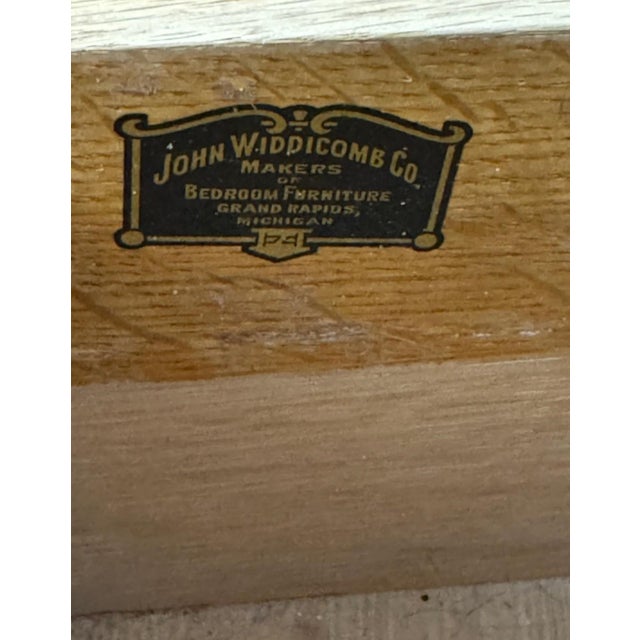 John Widdicomb 1940s John Widdicomb Federal Style Flame Mahogany Chest of Drawers For Sale - Image 4 of 12