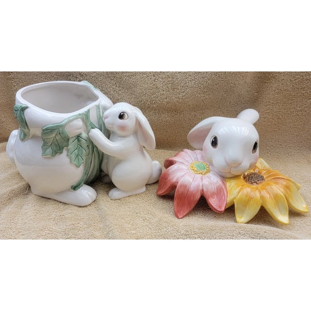 Mid-Century Modern Vintage Fitz & Floyd Rare 'Bunny Blooms' Spring Easter Cookie Jar For Sale - Image 3 of 6