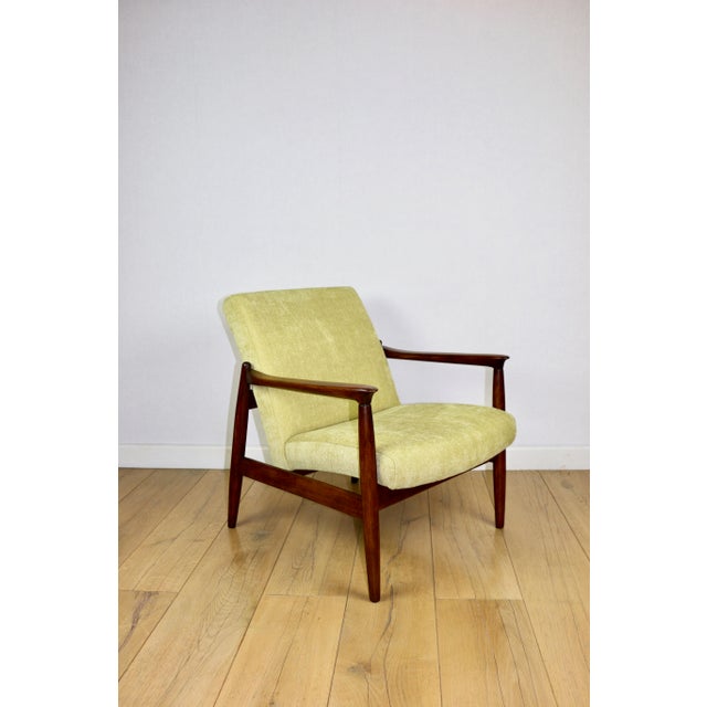 The gfm-64 armchair by edmund homa – a classic of polish design from the 1960s. this unique gfm-64 armchair, designed by...