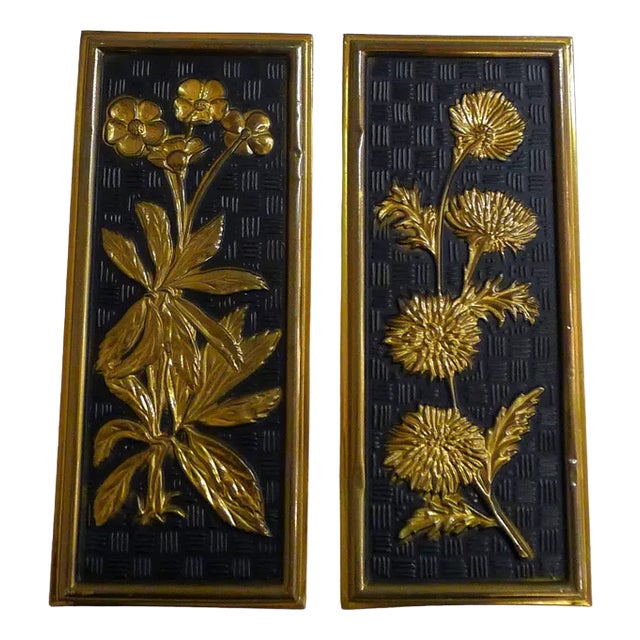 Decorative Wall Plates with Floral Motif in Black & Gold Metal from Elpec England, 1960s, Set of 2 For Sale