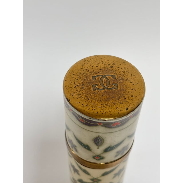Mid 20th Century Vintage Guerlain Chant D’Arômes Refillable Atomizer Case Enameled France 1962 For Sale - Image 5 of 12
