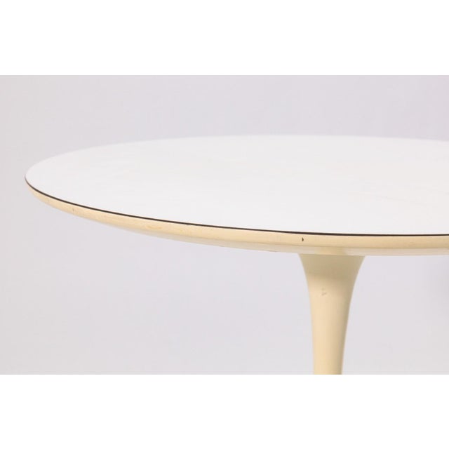 Knoll Eero Saarinen for Knoll Tulip Side Table, 20” Top, C. 1950s Mid-Century Modern For Sale - Image 4 of 7