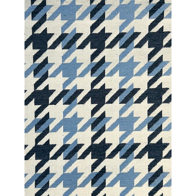 A small scale two color mini abstract with a printed twill effect. The cotton sateen ground is a multipurpose quality....