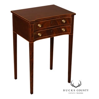 Stickley Colonial Williamsburg Mahogany Inlaid Federal Style End Table For Sale