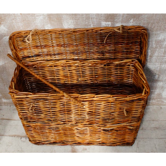 Light Yellow Vintage Wicker Laundry Basket, 1960 For Sale - Image 8 of 9