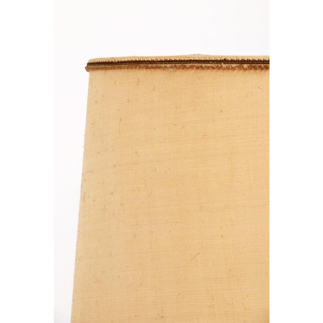 Discover the charm of the past with our Brutalist Table Lamp, a unique piece from the 80s that gives your interior a cool...