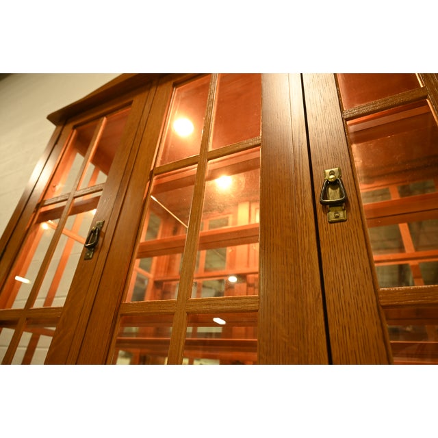 Stickley Style Mission Oak Arts & Crafts Lighted Breakfront Bookcase Cabinet For Sale - Image 14 of 18