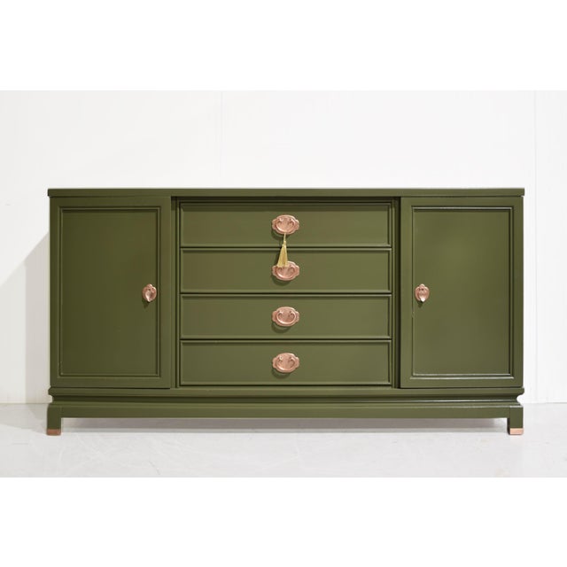 American of Martinsville Mid Century Ming Style Chinoiserie Buffet by American of Martinsville in Olive Green - Newly Painted For Sale - Image 4 of 14