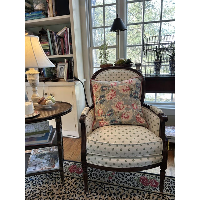 Absolutely stunning, Grace features classic English garden flowers: a bed of full blown roses in rouge and blush pink with...