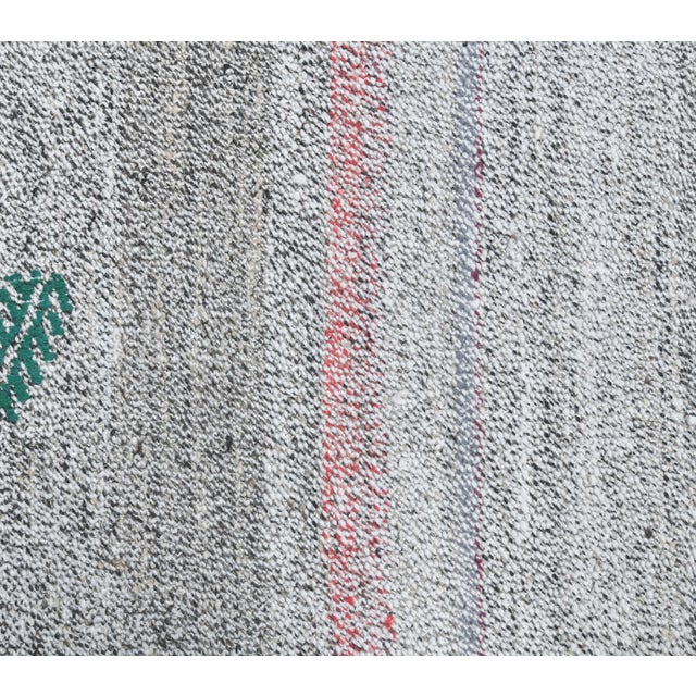 1970s Turkish Vintage Kilim Handwoven Flatweave Wool Rug For Sale - Image 5 of 8