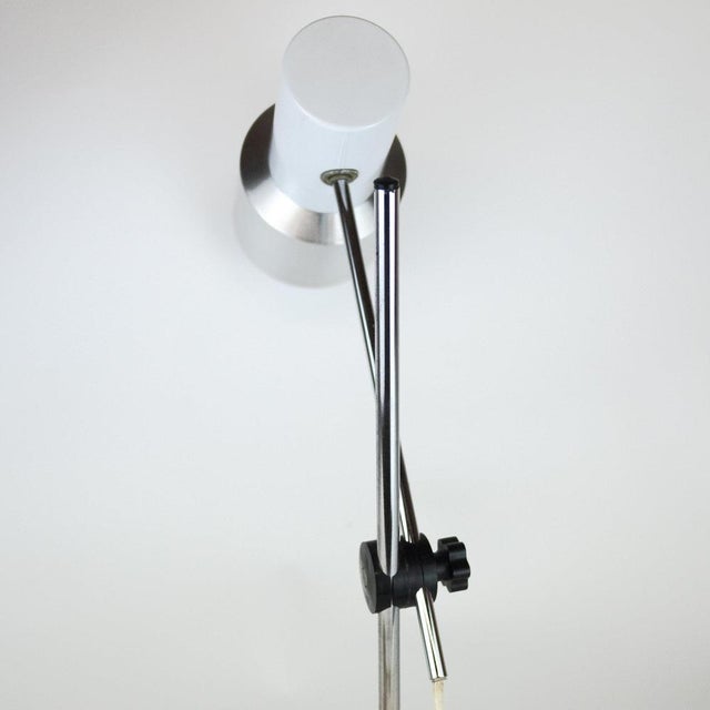 Italian White Aluminium Desk Lamp from Prova, 1960s For Sale - Image 5 of 7
