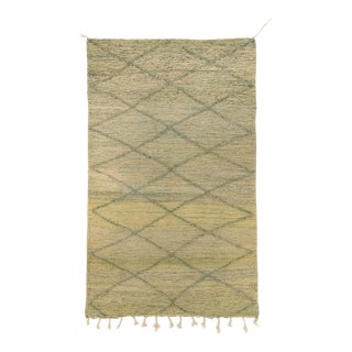 Premium Handwoven Moroccan Wool Rug | 8'6" X 5'2" | One of a Kind For Sale