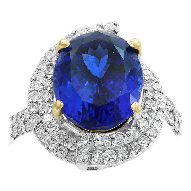 8.5 Carat Oval Tanzanite and 2 Carat Diamond Ring 18 Karat White Gold, Estate, Size 3 For Sale