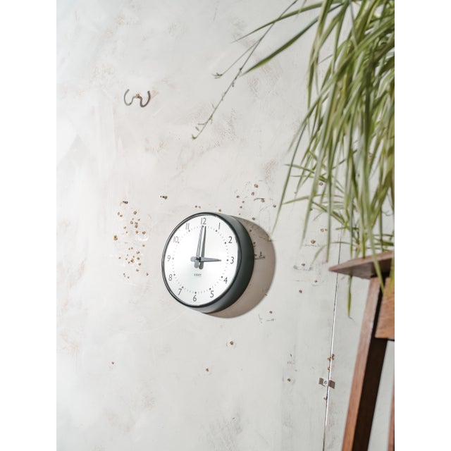 Metal Clock in Satin Black from Gent of Leicester, England, 1960s For Sale - Image 7 of 12