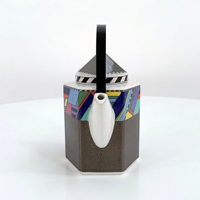 Scenario Metropol Teapot by Barbara Brenner for Rosenthal Studio Line, 1990s, in Good conditions. Designed 1990 to 1999...