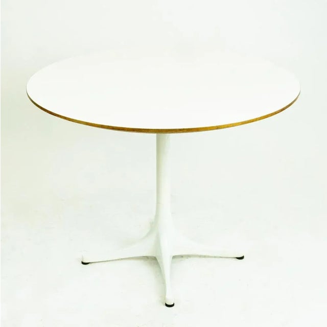 White Pedestal Side Table by George Nelson for Herman Miller, USA, 1960s For Sale - Image 3 of 9