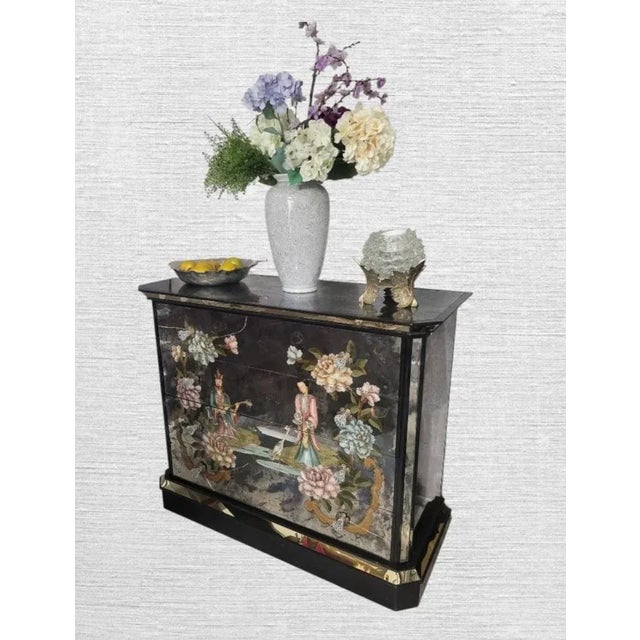 Rare Vintage Oversized Chinoiserie Emperor Verre Eglomise Black Mirrored Brass Painted 4 Drawer Chests Commodes- A Pair For Sale - Image 16 of 18