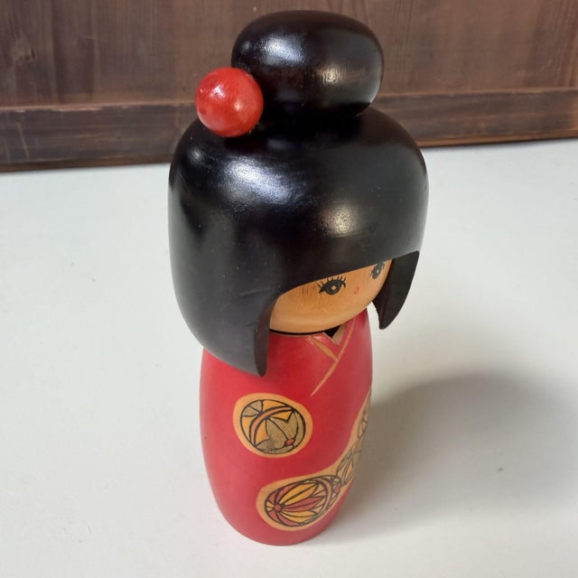 Vintage Sōsaku Kokeshi with Temari Motif, 1980s For Sale - Image 6 of 8