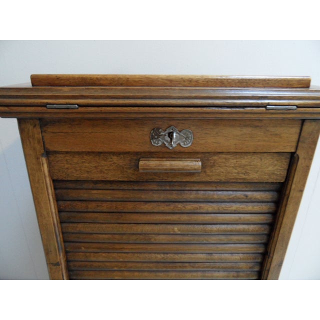 Filing Cabinet with Roller Shutter with Lectern, 1890s, in Very Good conditions. Designed 1890 to 1919