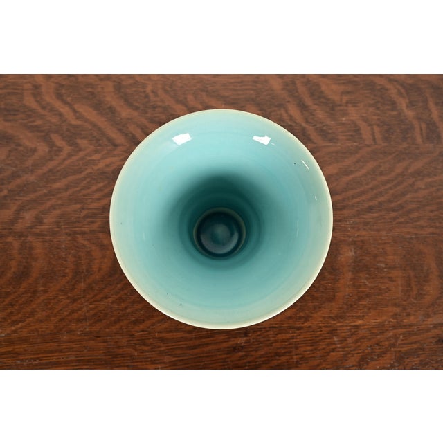 Early 20th Century Rookwood Pottery Arts & Crafts Glazed Ceramic Art Pottery Vase, 1915 For Sale - Image 5 of 11