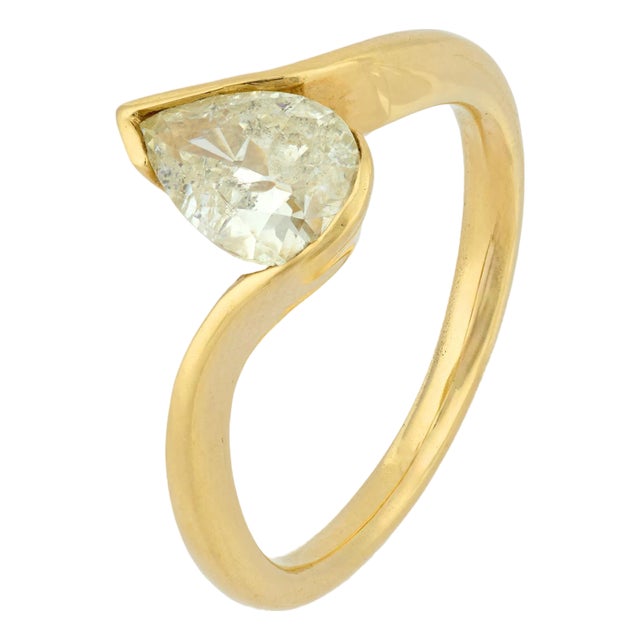 Vintage 1.52 Carat Pear Shape Diamond 14k Yellow Gold Engagement Ring, Size 7 For Sale