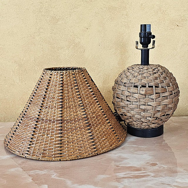 Vintage Natural Rattan Woven Table Lamp With Matching Basket Weave Shade For Sale - Image 9 of 18