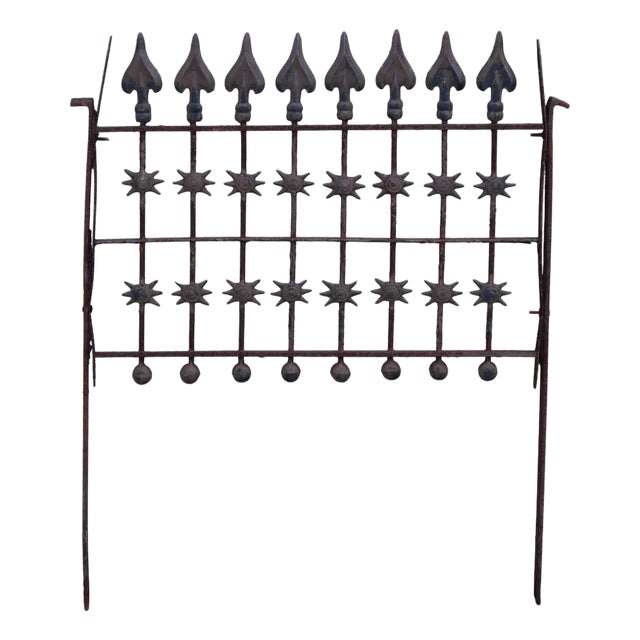 Antique Cast Iron Garden Fence Section With Spear Finials And Star Motif For Sale